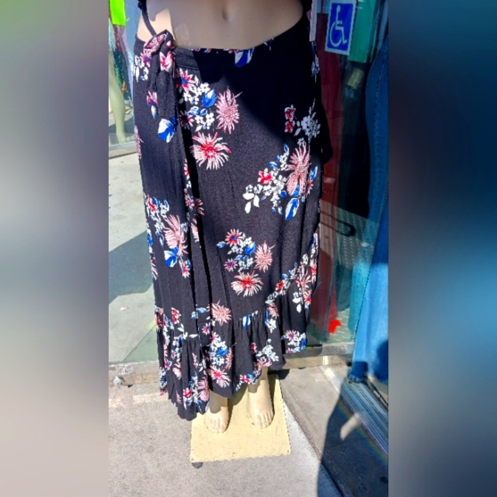 Long flowers  skirt